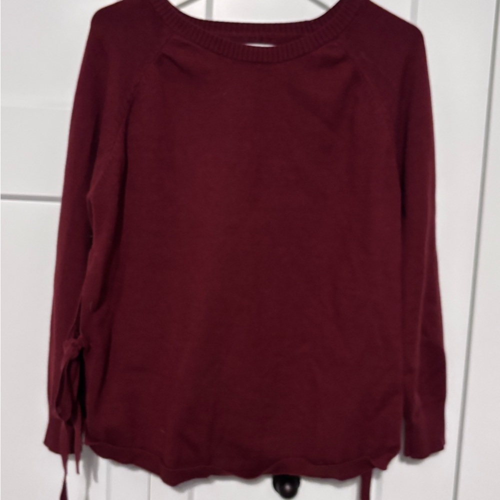 SHEIN Deep Red Maternity Knit Top with Ties for expansion